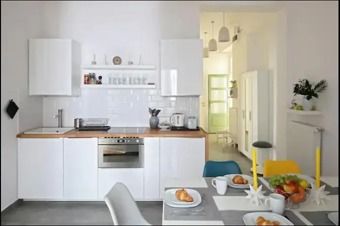 3bdr-2bath-3ac Design Apt, Central, Secured Parking, Quiet * Budapest