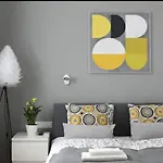 3bdr-2bath-3ac Design Apt, Central, Secured Parking, Quiet * Budapest