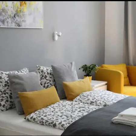 3bdr-2bath-3ac Design Apt, Central, Secured Parking, Quiet * ブダペスト