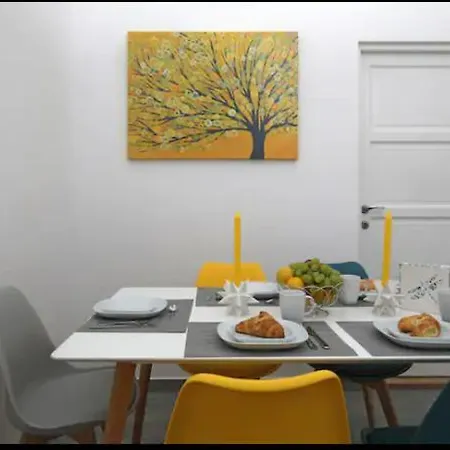 Διαμέρισμα 3bdr-2bath-3ac Design Apt, Central, Secured Parking, Quiet *