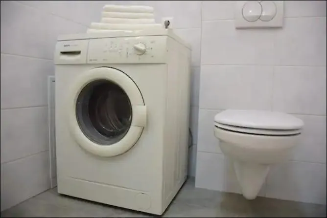 아파트 3bdr-2bath-3ac Design Apt, Central, Secured Parking, Quiet *