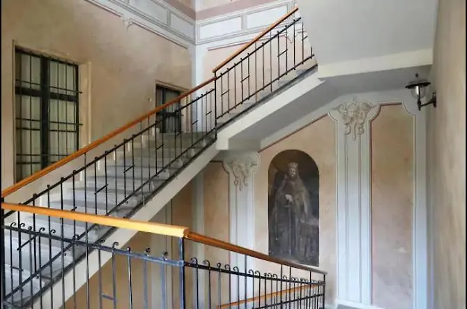 3bdr-2bath-3ac Design Apt, Central, Secured Parking, Quiet Apartmán