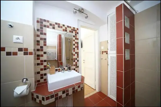 3bdr-2bath-3ac Design Apt, Central, Secured Parking, Quiet Apartmán *